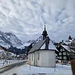 Tolle Zentrale * انغلبرغ